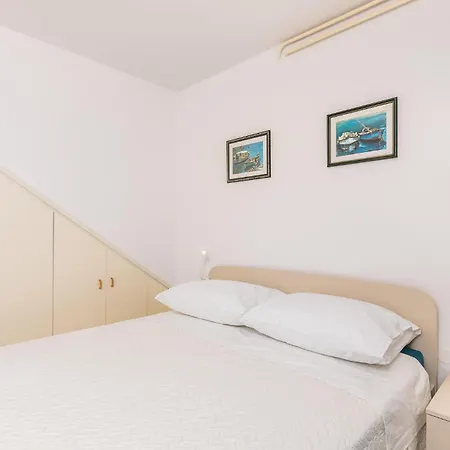 Holiday home Gorgeous In With Kitchen *