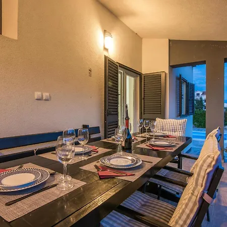 Holiday home Gorgeous In With Kitchen *