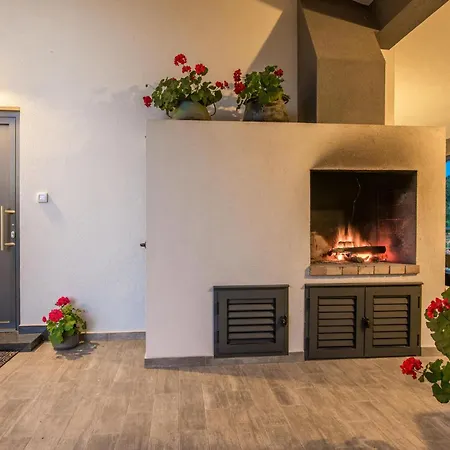 Holiday home Gorgeous In With Kitchen Jurandvor