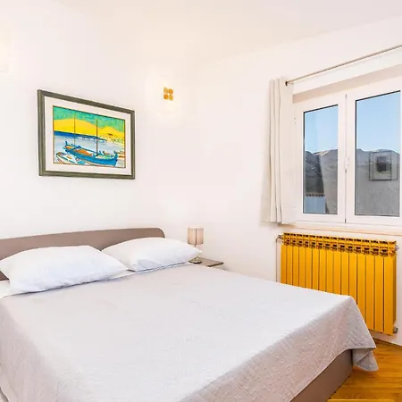 Gorgeous In With Kitchen Holiday home *
